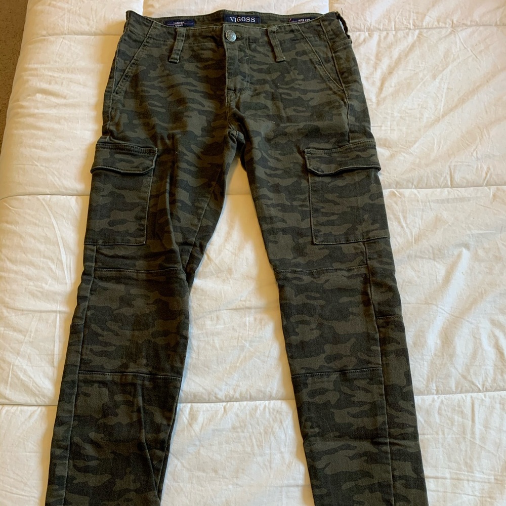 Camo skinny jeans